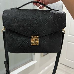 Louis Vuitton Pochette Metis